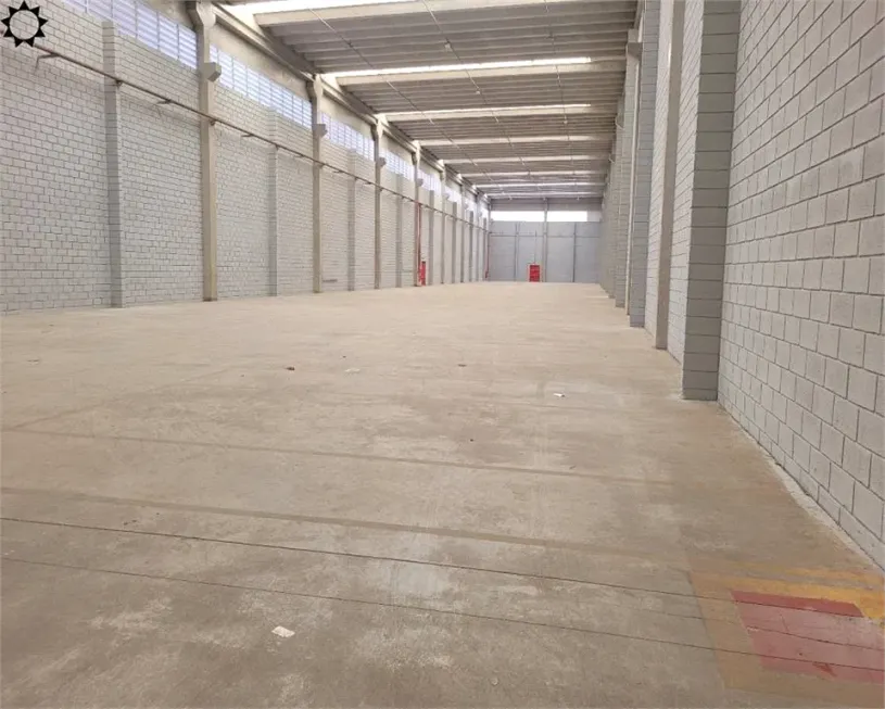 Foto 1 de Galpão/Depósito/Armazém para venda ou aluguel, 5275m² em Industrial Anhangüera, Osasco