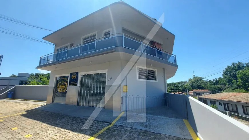 Foto 1 de Prédio Comercial com 8 Quartos à venda, 423m² em Velha, Blumenau