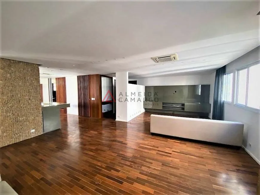 Foto 1 de Apartamento com 3 Quartos à venda, 222m² em Jardim América, São Paulo