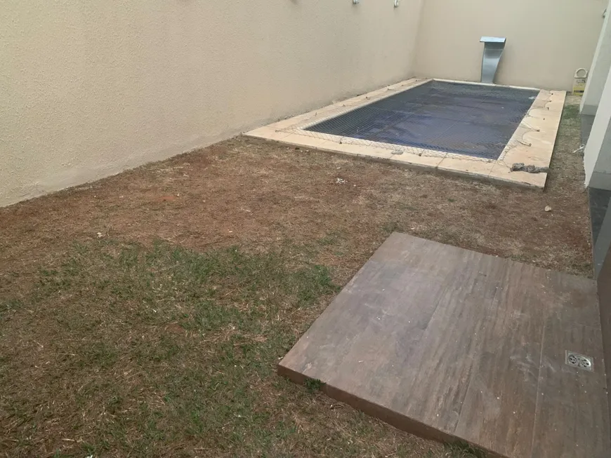 Foto 1 de Casa de Condomínio com 5 Quartos à venda, 187m² em Jardins Lisboa, Goiânia