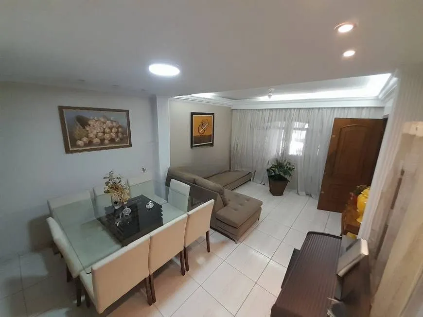 Foto 1 de Casa com 4 Quartos à venda, 166m² em Jardim D'abril, Osasco