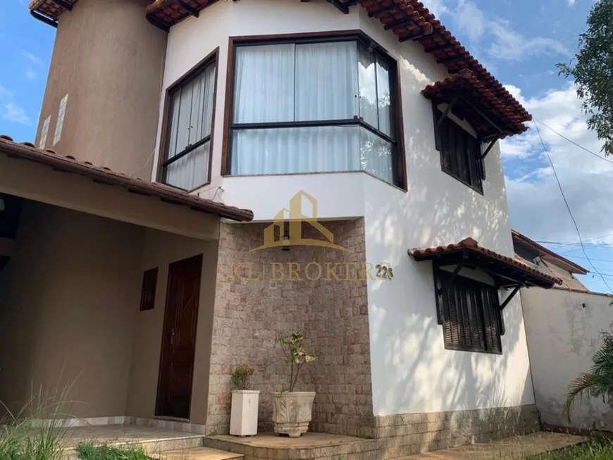 Foto 1 de Casa com 4 Quartos à venda, 240m² em Morada da Colina, Volta Redonda