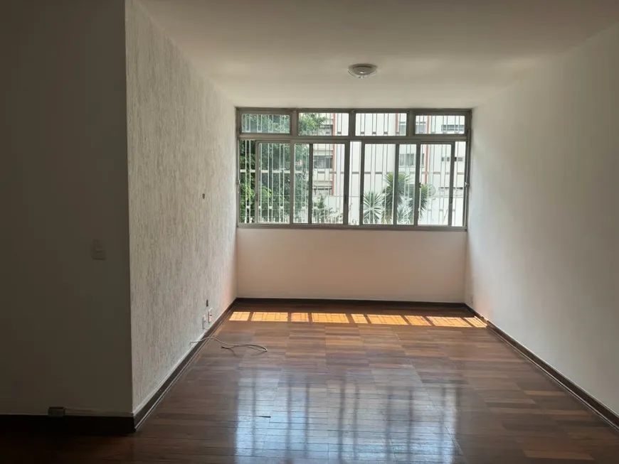 Foto 1 de Apartamento com 3 Quartos para alugar, 140m² em Santa Cecília, São Paulo