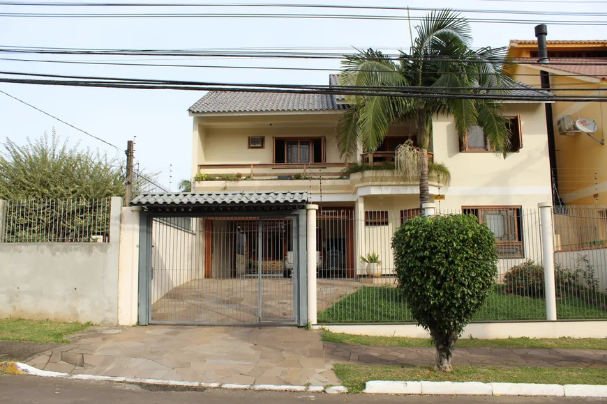 Foto 1 de Sobrado com 3 Quartos à venda, 176m² em São José, Canoas