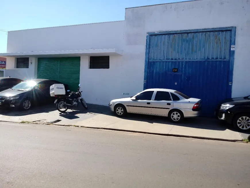 Foto 1 de Galpão/Depósito/Armazém para alugar, 220m² em Jardim Ricetti, São Carlos