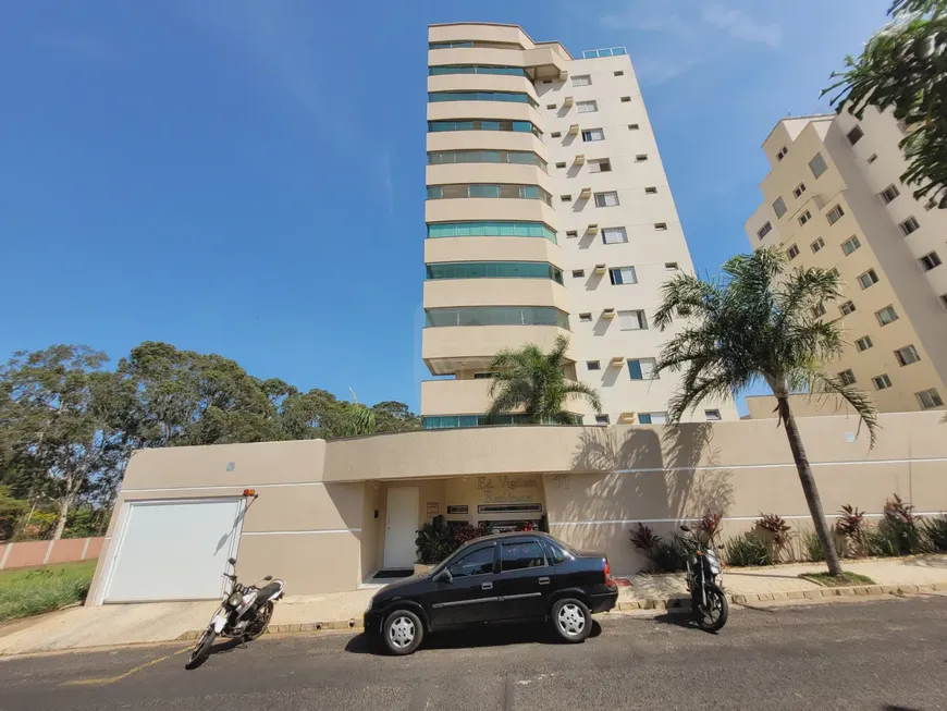 Foto 1 de Apartamento com 4 Quartos para alugar, 400m² em Vigilato Pereira, Uberlândia