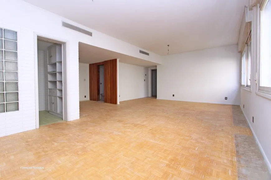 Foto 1 de Apartamento com 3 Quartos à venda, 180m² em Moinhos de Vento, Porto Alegre