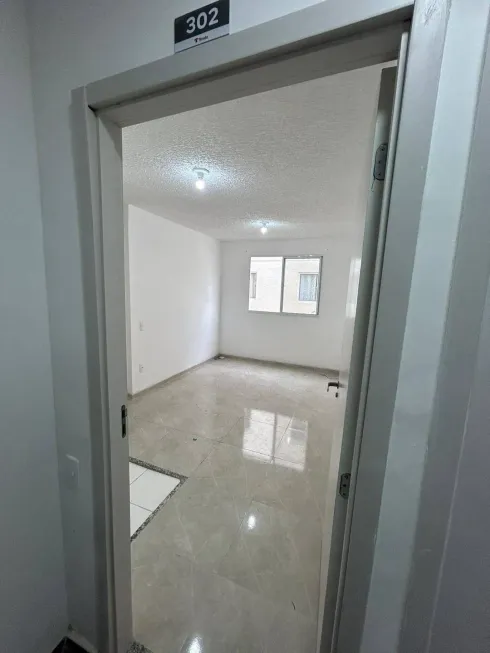 Foto 1 de Apartamento com 2 Quartos para venda ou aluguel, 42m² em Guaratiba, Rio de Janeiro