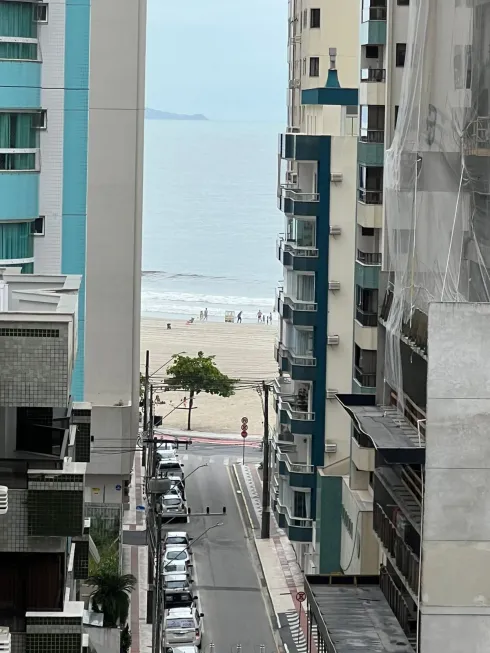 Foto 1 de Apartamento com 5 Quartos à venda, 300m² em Centro, Balneário Camboriú