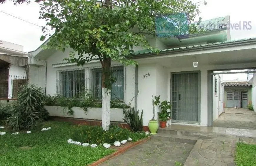 Foto 1 de Casa com 3 Quartos para alugar, 200m² em São Sebastião, Porto Alegre