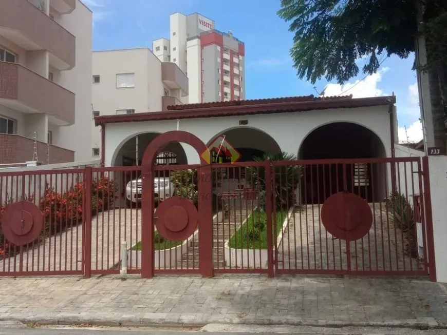 Foto 1 de Casa com 4 Quartos à venda, 160m² em Vila São José, Taubaté