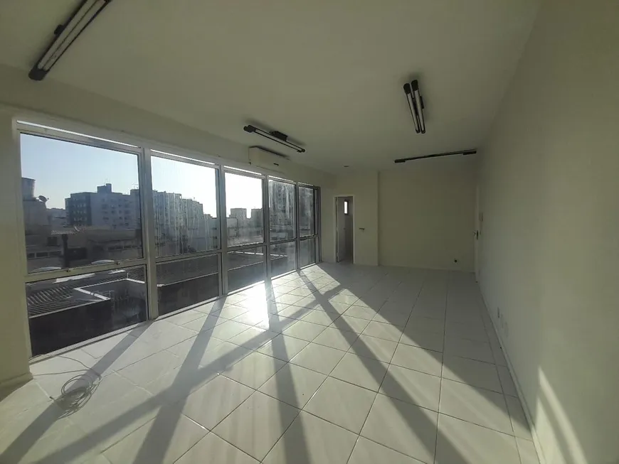 Foto 1 de Sala Comercial para alugar, 49m² em Floresta, Porto Alegre