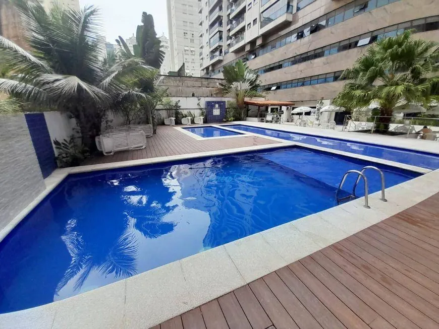 Foto 1 de Apartamento com 2 Quartos à venda, 65m² em Praia das Pitangueiras, Guarujá