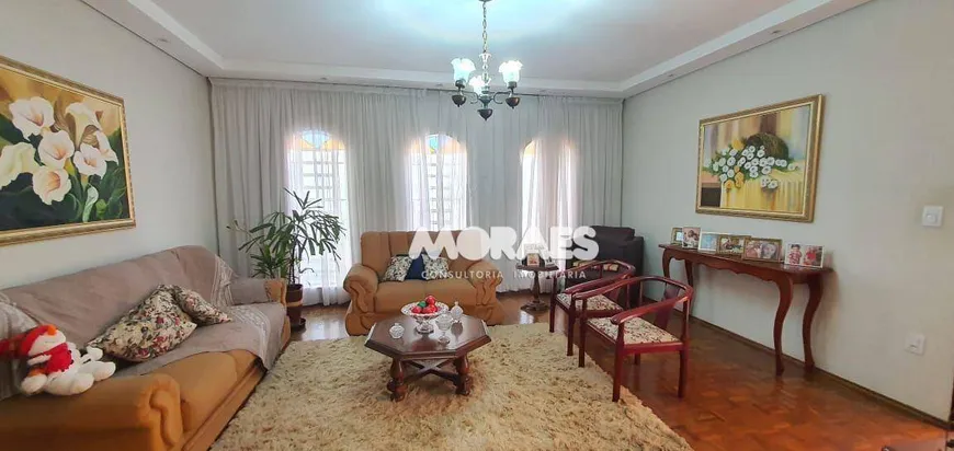 Foto 1 de Casa com 4 Quartos à venda, 295m² em Jardim Panorama, Bauru