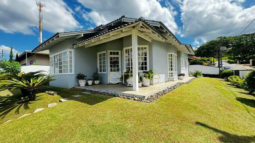 Foto 1 de Casa com 3 Quartos à venda, 176m² em Glória, Joinville