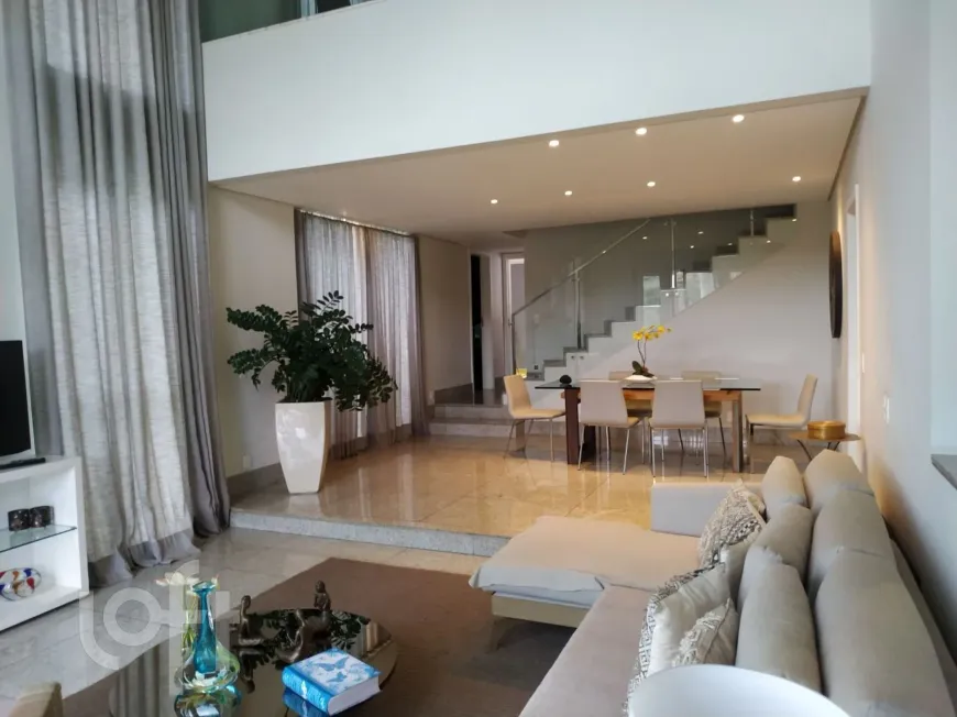 Foto 1 de Casa com 4 Quartos à venda, 412m² em Vila Castela , Nova Lima