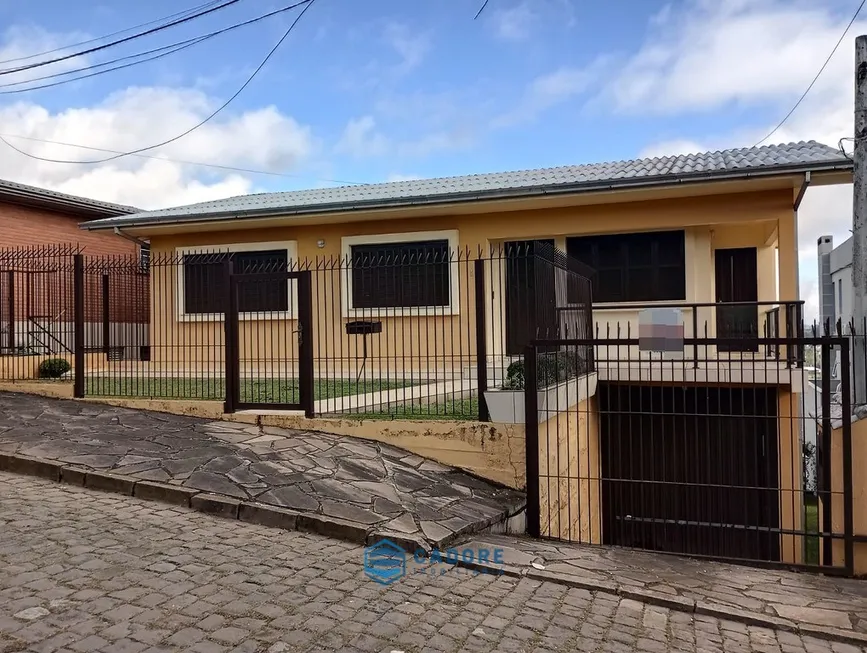 Foto 1 de Casa com 3 Quartos à venda, 220m² em Panazzolo, Caxias do Sul