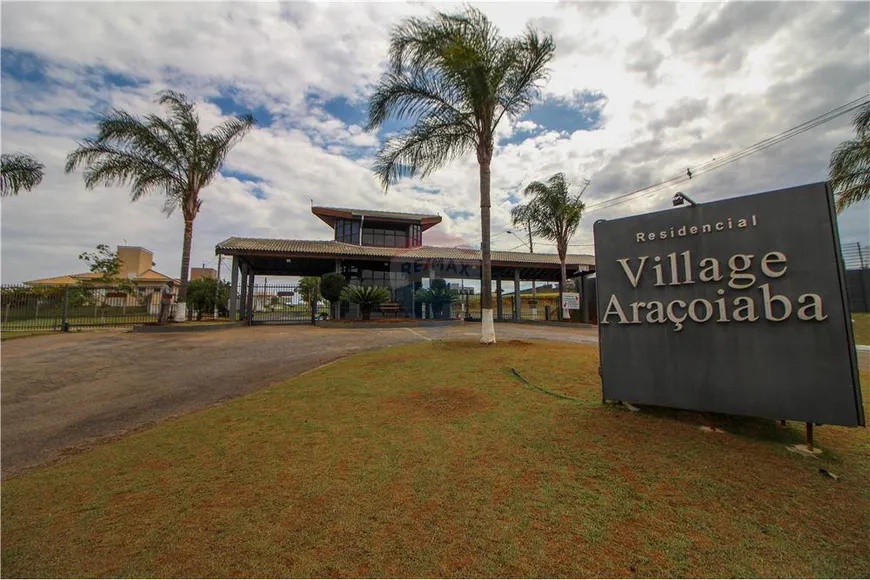 Foto 1 de Casa de Condomínio com 3 Quartos à venda, 220m² em Village Aracoiaba, Aracoiaba da Serra