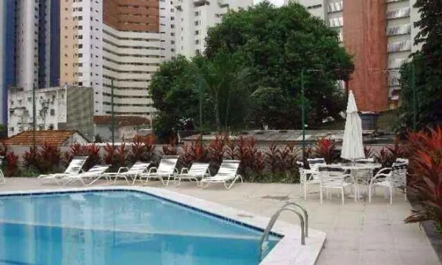 Foto 1 de Apartamento com 4 Quartos à venda, 200m² em Graças, Recife