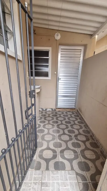 Foto 1 de Casa com 1 Quarto para alugar, 30m² em Vila Constança, São Paulo