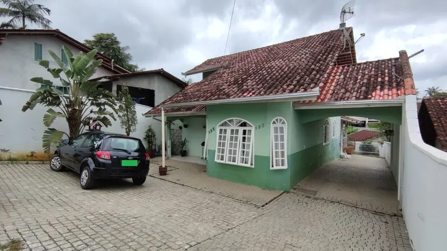 Foto 1 de Casa com 3 Quartos à venda, 180m² em Itaum, Joinville