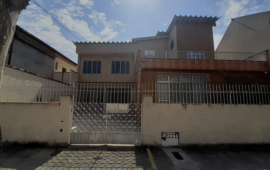 Foto 1 de Sobrado com 2 Quartos à venda, 192m² em Ilha do Governador, Rio de Janeiro