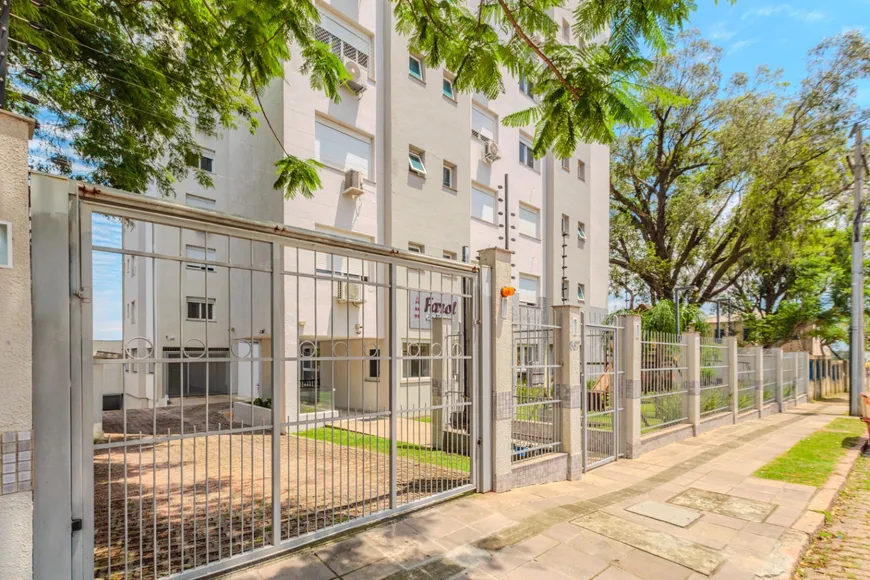 Foto 1 de Apartamento com 3 Quartos à venda, 85m² em Santo Antônio, Porto Alegre