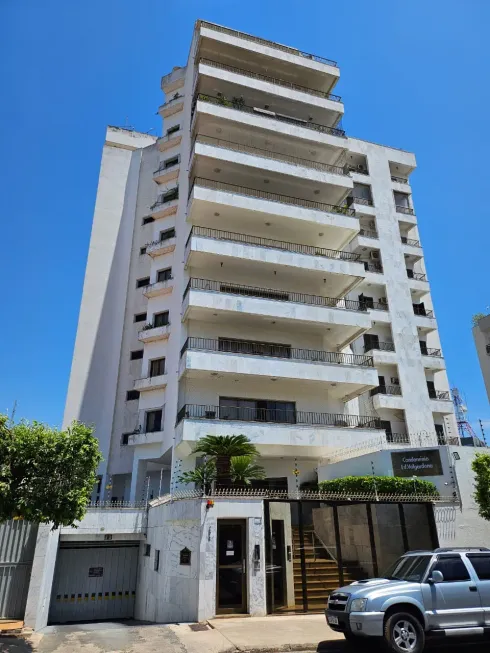 Foto 1 de Apartamento com 4 Quartos à venda, 286m² em Bandeirantes, Cuiabá