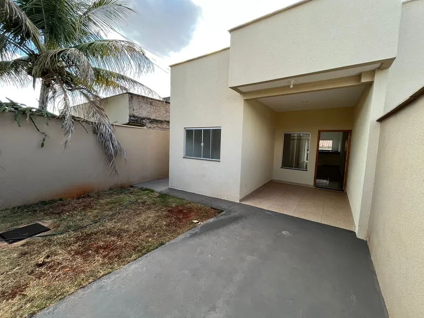 Foto 1 de Casa com 3 Quartos à venda, 86m² em Park Lozândes, Goiânia