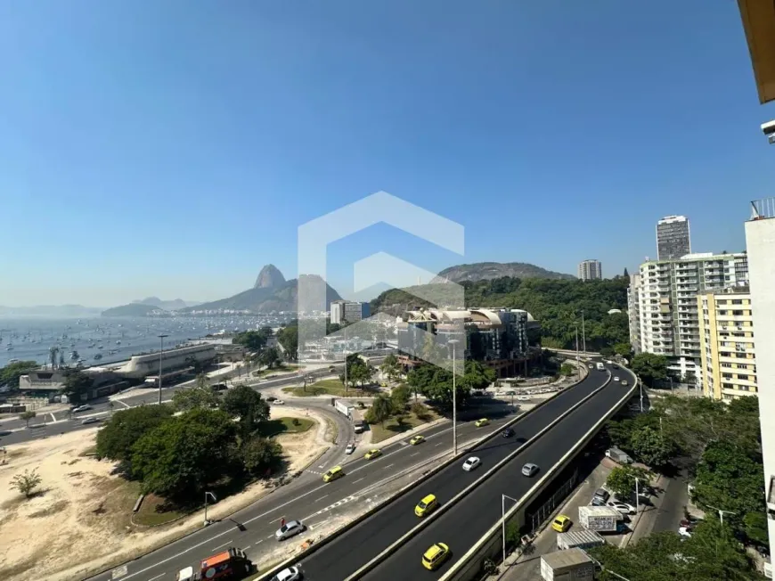 Foto 1 de Apartamento com 1 Quarto para alugar, 28m² em Botafogo, Rio de Janeiro