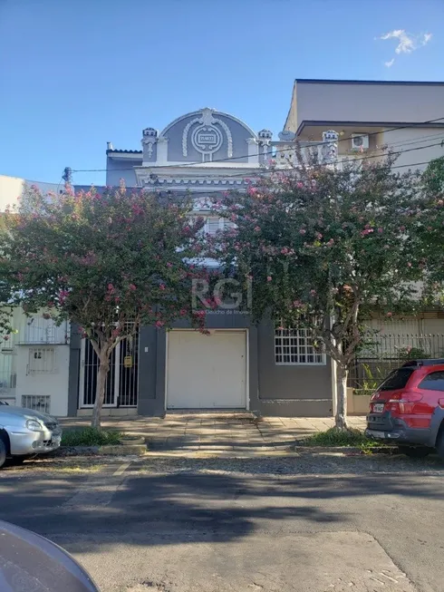 Foto 1 de Casa com 3 Quartos à venda, 199m² em Rio Branco, Porto Alegre