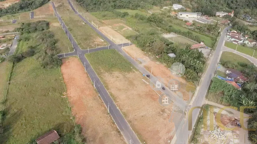 Foto 1 de Lote/Terreno à venda, 301m² em Rio Pequeno, Camboriú