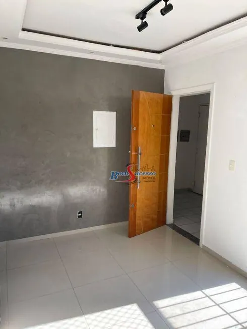 Foto 1 de Apartamento com 2 Quartos à venda, 39m² em Vila Carmosina, São Paulo