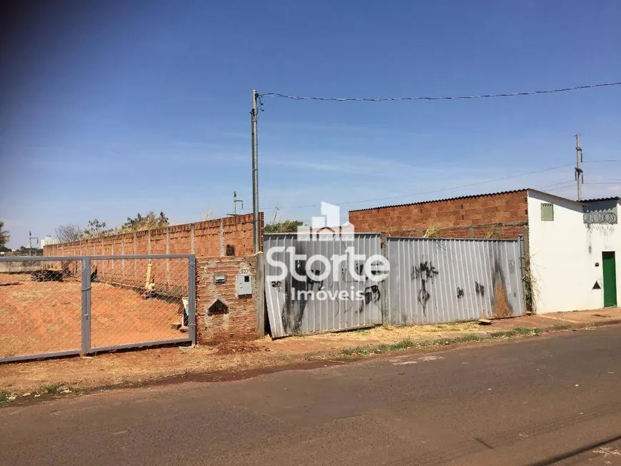 Foto 1 de Lote/Terreno à venda, 400m² em Jardim Brasília, Uberlândia