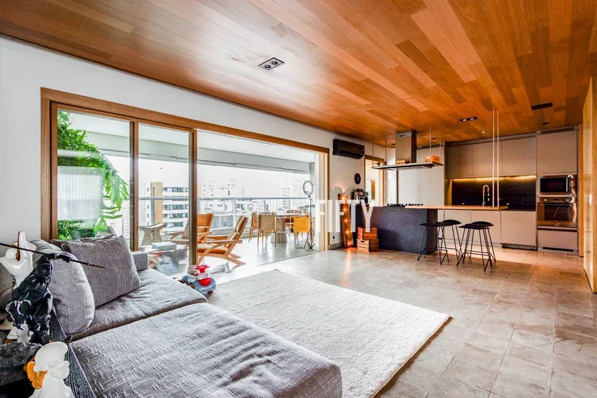 Foto 1 de Apartamento com 3 Quartos à venda, 182m² em Moema, São Paulo