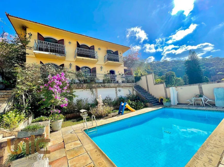 Foto 1 de Casa com 3 Quartos à venda, 146m² em Vale do Paraíso, Teresópolis