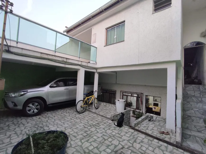 Foto 1 de Casa com 3 Quartos à venda, 228m² em Vale do Jatobá, Belo Horizonte