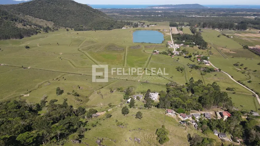 Foto 1 de Fazenda/Sítio com 2 Quartos à venda, 70m² em Enseada da Pinheira, Palhoça