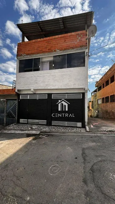 Foto 1 de Sobrado com 3 Quartos à venda, 230m² em Parque Santos Dumont, Guarulhos