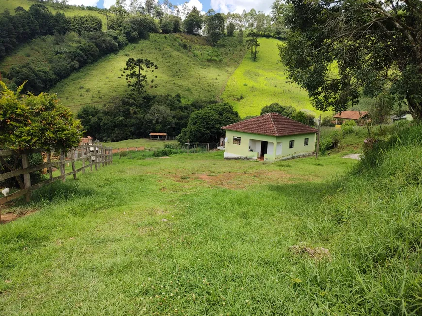 Foto 1 de Fazenda/Sítio à venda, 2720m² em Centro, Marmelópolis