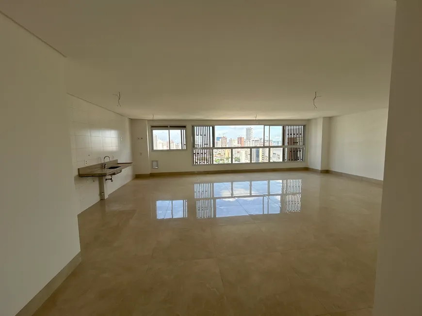 Foto 1 de Apartamento com 4 Quartos à venda, 227m² em Setor Marista, Goiânia