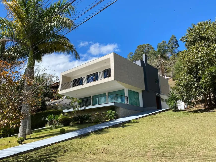 Foto 1 de Casa com 5 Quartos à venda, 600m² em Quebra Frascos, Teresópolis