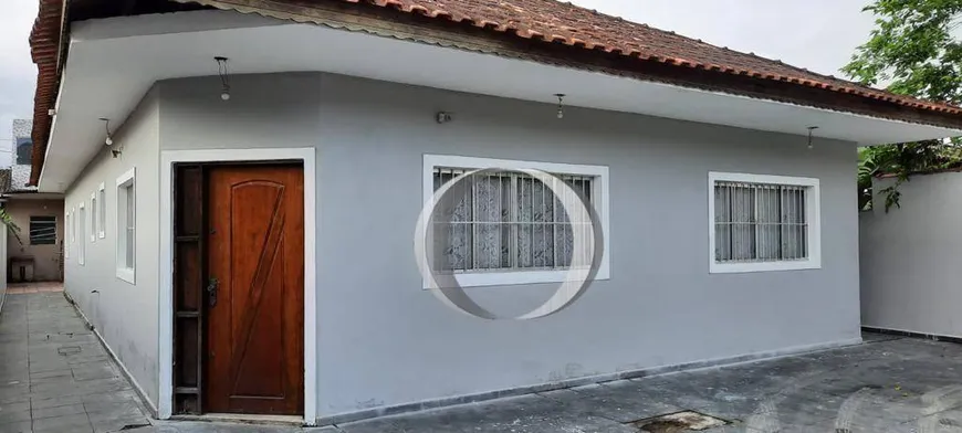 Foto 1 de Casa com 3 Quartos à venda, 180m² em Balneário Praia do Pernambuco, Guarujá