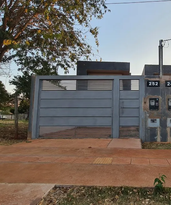 Foto 1 de Casa com 2 Quartos à venda, 85m² em Parque Residencial Rita Vieira, Campo Grande