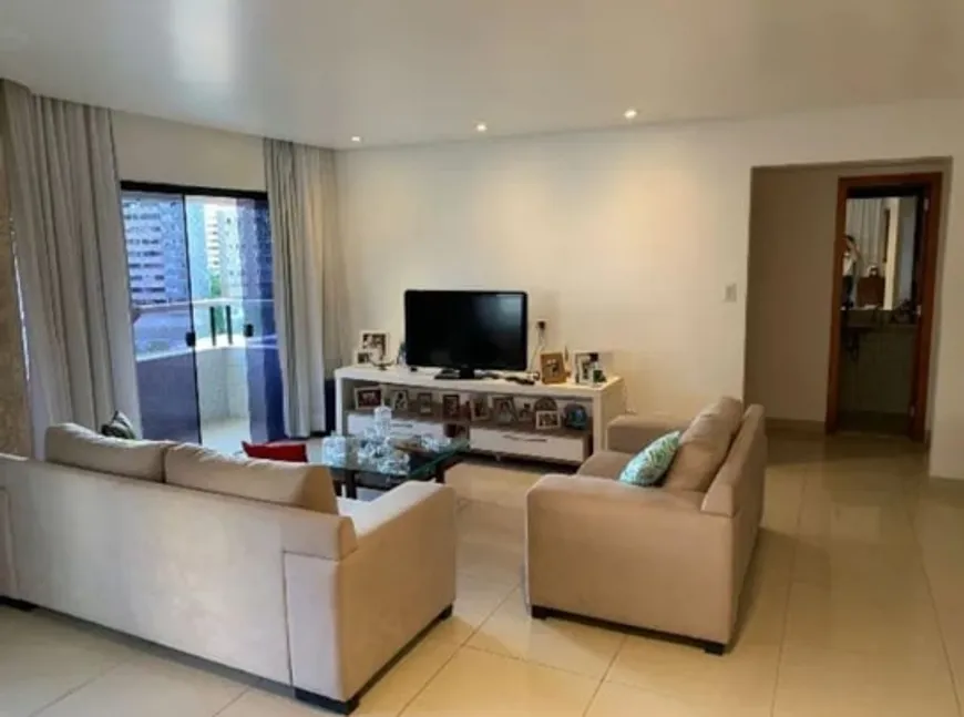 Foto 1 de Apartamento com 4 Quartos à venda, 180m² em Jardim Apipema, Salvador