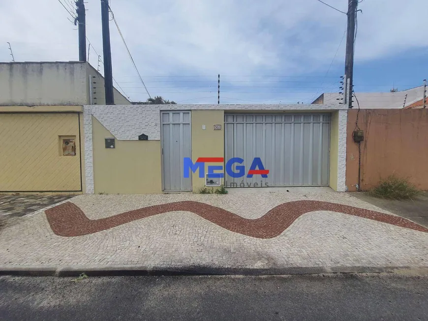 Foto 1 de Casa com 3 Quartos para venda ou aluguel, 225m² em Parque Manibura, Fortaleza