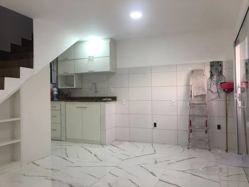 Foto 1 de Sobrado com 2 Quartos para alugar, 90m² em Comendador Soares, Nova Iguaçu