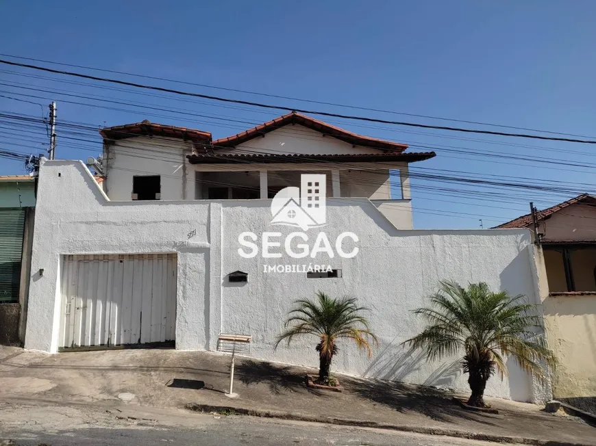 Foto 1 de Casa com 4 Quartos à venda, 271m² em Arvoredo, Contagem