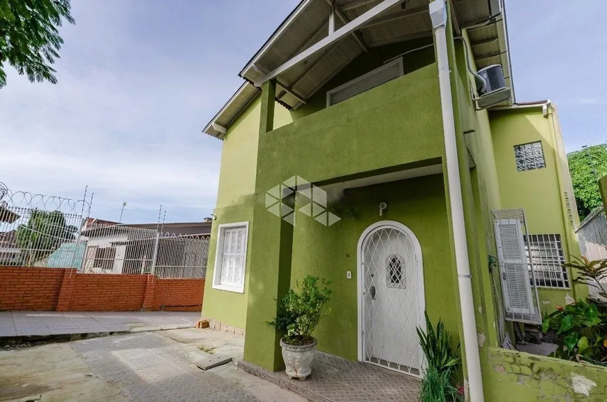 Foto 1 de Casa com 3 Quartos à venda, 235m² em Santa Tereza, Porto Alegre