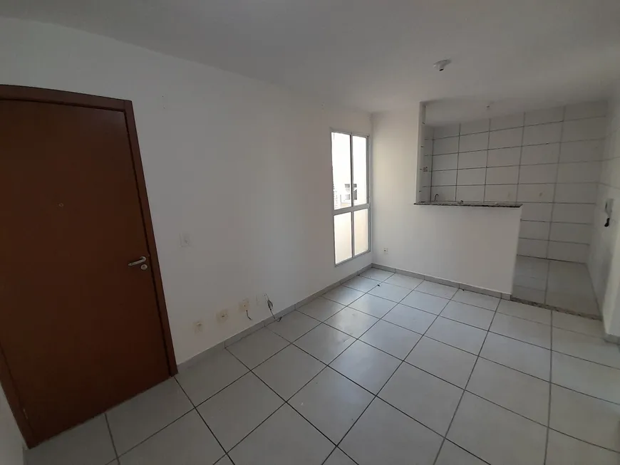 Foto 1 de Apartamento com 2 Quartos para alugar, 46m² em Abrantes, Camaçari